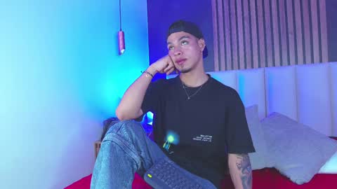 Snapshot of ken_boy_ chatting on February 4, 2025, 3:44 am online show from February 4, 2025, 3:44 am