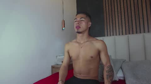 Snapshot of ken_boy_ chatting on February 10, 2025, 1:57 am online show from February 10, 2025, 1:57 am