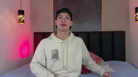 Snapshot of ken_boy_ chatting on February 22, 2025, 3:01 am online show from February 22, 2025, 3:01 am