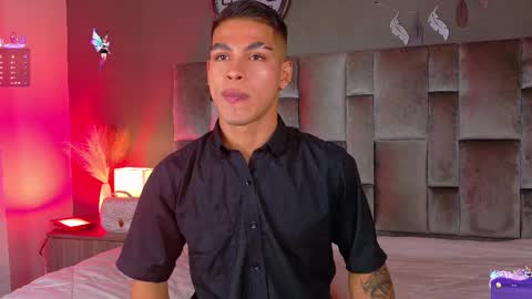 Snapshot of ken_boy_ chatting on February 25, 2025, 2:36 am online show from February 25, 2025, 2:36 am