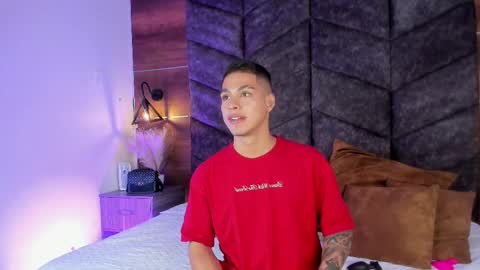 Snapshot of ken_boy_ chatting on February 26, 2025, 2:37 am online show from February 26, 2025, 2:37 am