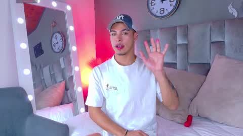 Snapshot of ken_boy_ chatting on March 5, 2025, 2:36 am online show from March 5, 2025, 2:36 am