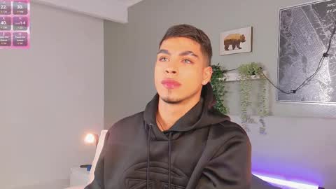 Snapshot of ken_boy_ chatting on September 9, 2025, 11:32 am online show from September 9, 2025, 11:32 am