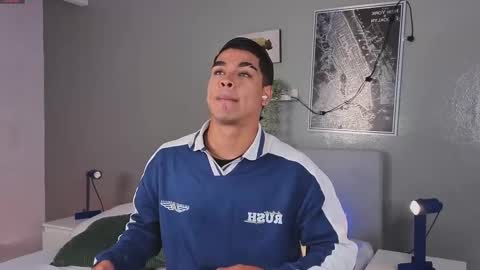 Snapshot of ken_boy_ chatting on September 29, 2025, 11:37 am online show from September 29, 2025, 11:37 am