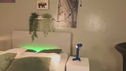 Snapshot of ken_boy_ chatting on October 6, 2025, 11:40 am online show from October 6, 2025, 11:40 am