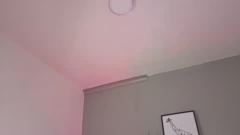 Snapshot of ken_boy_ chatting on October 28, 2025, 11:47 am online show from October 28, 2025, 11:47 am