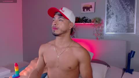 Snapshot of ken_boy_ chatting on June 3, 2026, 9:12 am online show from June 3, 2026, 9:12 am