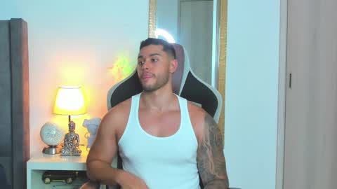 ken_mailik online show from March 5, 2025, 4:02 am