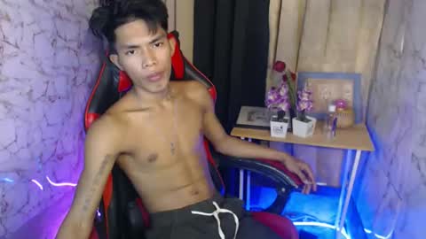 ken_minjun online show from February 1, 2026, 9:52 am