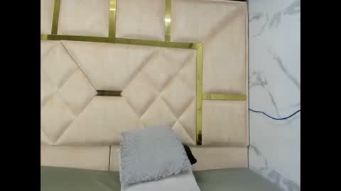 Snapshot of kendall69__ chatting on October 14, 2025, 2:40 pm kendall69__ online show from October 14, 2025, 2:40 pm