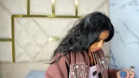 Snapshot of kendall69__ chatting on December 16, 2025, 12:21 pm kendall69__ online show from December 16, 2025, 12:21 pm