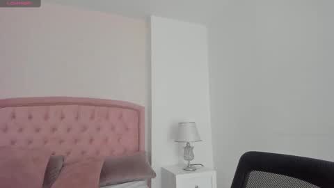 Snapshot of kendall__fox chatting on September 26, 2025, 5:33 am Kendall online show from September 26, 2025, 5:33 am