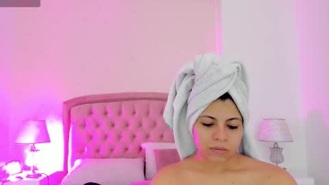 Snapshot of kendall__fox chatting on November 11, 2025, 6:35 am Kendall online show from November 11, 2025, 6:35 am