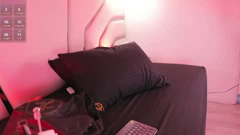 kendall_evanss_ online show from June 6, 2026, 7:29 pm