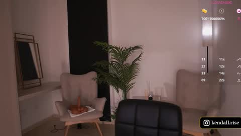 KENDALL IG 1ken 1ken online show from September 17, 2025, 12:07 pm