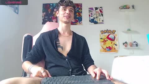 Snapshot of kendall_ros chatting on February 3, 2025, 7:31 pm kendall ross online show from February 3, 2025, 7:31 pm