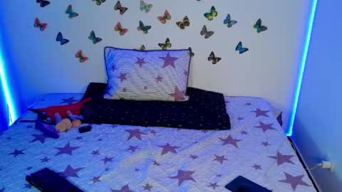 kendallgil online show from January 8, 2025, 4:23 am