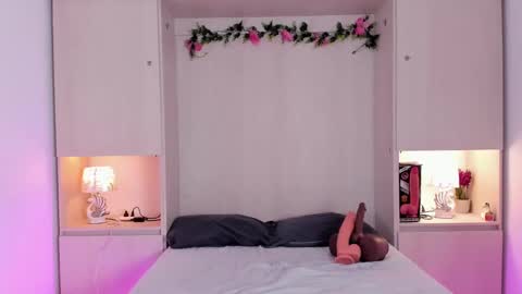 Kendal online show from September 23, 2025, 12:30 pm