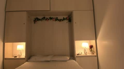 Snapshot of kendallrosse1 chatting on May 3, 2026, 12:22 pm Kendal online show from May 3, 2026, 12:22 pm