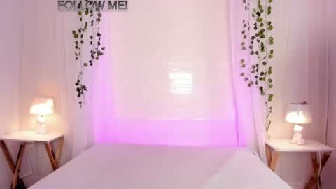 Snapshot of kendallrosse1 chatting on July 19, 2026, 12:42 pm Kendal online show from July 19, 2026, 12:42 pm