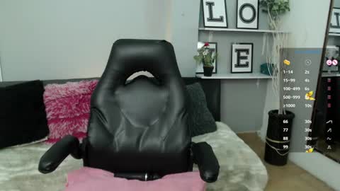 Kendall  online show from July 5, 2026, 3:56 am
