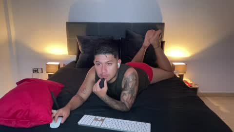 Snapshot of kende_tatt chatting on July 30, 2026, 6:51 pm kende_tatt online show from July 30, 2026, 6:51 pm