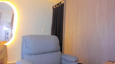 Snapshot of kendel_dimitri chatting on February 3, 2025, 4:35 am kendel_dimitri online show from February 3, 2025, 4:35 am