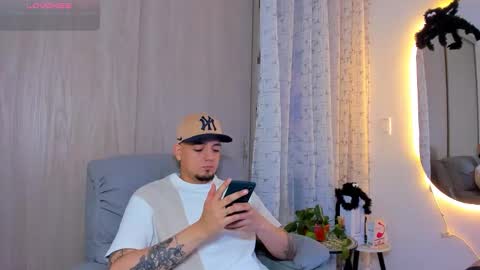 Snapshot of kendel_dimitri chatting on October 26, 2025, 5:02 am kendel_dimitri online show from October 26, 2025, 5:02 am