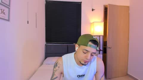 kendel_dimitri online show from April 23, 2026, 7:30 am