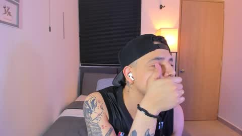 kendel_dimitri online show from May 2, 2026, 3:33 am