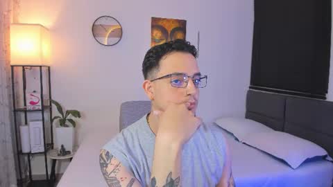 Snapshot of kendel_dimitri chatting on June 18, 2026, 3:07 am kendel_dimitri online show from June 18, 2026, 3:07 am