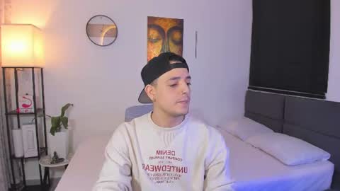 Snapshot of kendel_dimitri chatting on June 30, 2026, 5:41 am kendel_dimitri online show from June 30, 2026, 5:41 am