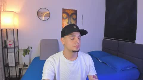 Snapshot of kendel_dimitri chatting on July 27, 2026, 8:21 am kendel_dimitri online show from July 27, 2026, 8:21 am