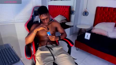 Snapshot of kender21_ chatting on January 15, 2025, 3:07 pm Kender online show from January 15, 2025, 3:07 pm