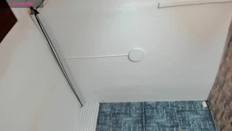 Snapshot of kender21_ chatting on February 14, 2025, 8:15 pm Kender online show from February 14, 2025, 8:15 pm