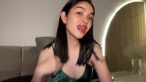 kendoll110 online show from December 19, 2024, 1:39 am