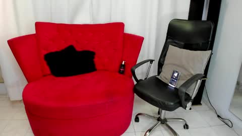 Snapshot of kendra_hot chatting on June 9, 2026, 10:21 pm Kendra Hot online show from June 9, 2026, 10:21 pm