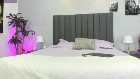 Snapshot of kendra_london chatting on May 9, 2026, 11:04 am Kendra London online show from May 9, 2026, 11:04 am