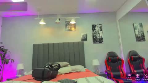 Snapshot of kendra_london chatting on May 20, 2026, 11:16 am Kendra London online show from May 20, 2026, 11:16 am