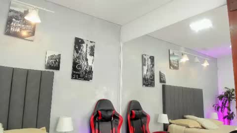 Snapshot of kendra_london chatting on June 10, 2026, 12:15 pm Kendra London online show from June 10, 2026, 12:15 pm