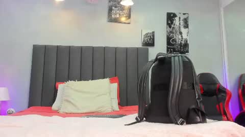 Snapshot of kendra_london chatting on June 12, 2026, 11:31 am Kendra London online show from June 12, 2026, 11:31 am