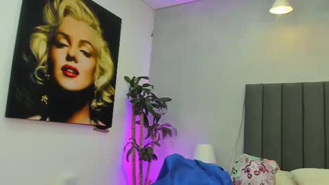 Snapshot of kendra_london chatting on June 30, 2026, 11:22 am Kendra London online show from June 30, 2026, 11:22 am
