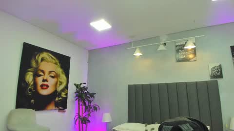 Snapshot of kendra_london chatting on July 8, 2026, 11:15 am Kendra London online show from July 8, 2026, 11:15 am