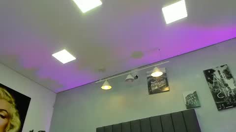 Snapshot of kendra_london chatting on July 15, 2026, 11:15 am Kendra London online show from July 15, 2026, 11:15 am