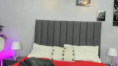 Snapshot of kendra_london chatting on July 25, 2026, 11:19 am Kendra London online show from July 25, 2026, 11:19 am