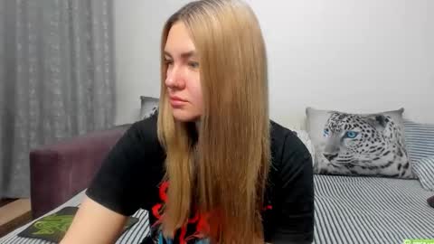 Kendra online show from December 19, 2025, 1:12 am