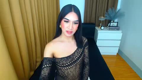 Snapshot of kendrahunter_____ chatting on March 7, 2025, 4:44 pm Kendra online show from March 7, 2025, 4:44 pm