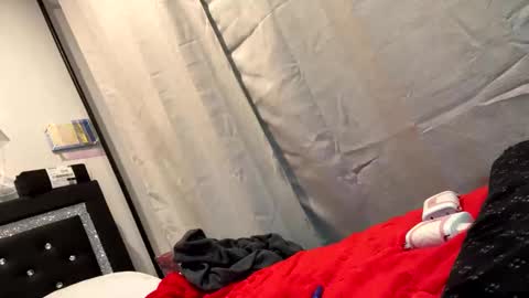 kendrakaps52 online show from September 29, 2025, 4:01 pm