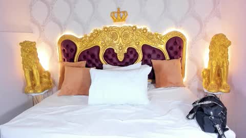 Snapshot of kendralholson chatting on September 24, 2025, 4:16 am Kendral online show from September 24, 2025, 4:16 am