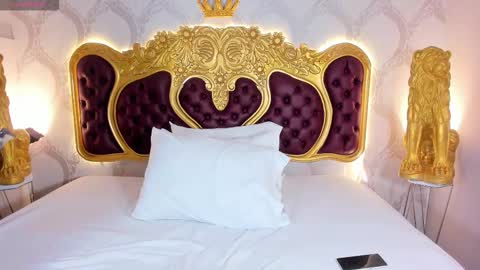 Snapshot of kendralholson chatting on November 27, 2025, 4:36 am Kendral online show from November 27, 2025, 4:36 am